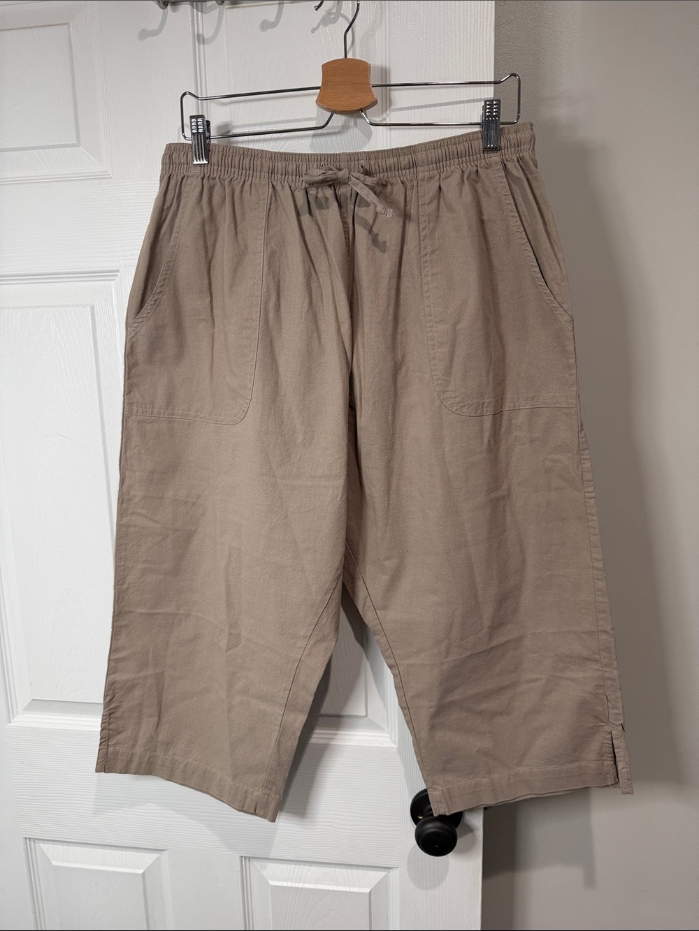 Women’s Plus Size Tan Capris
